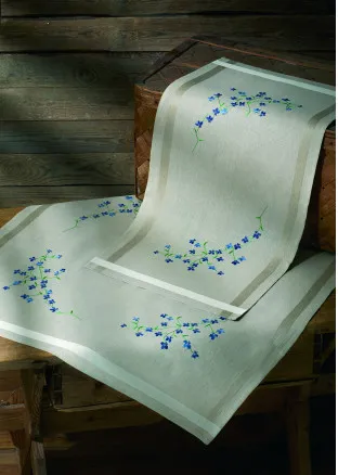 Permin Stickset Tischdecke mit Aufdruck und gewebtem Rand 80x80cm